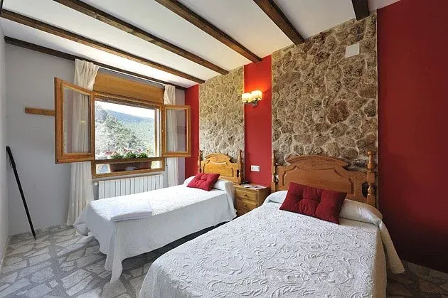 Imagen de Habitación doble con vistas al valle del Río Mundo.