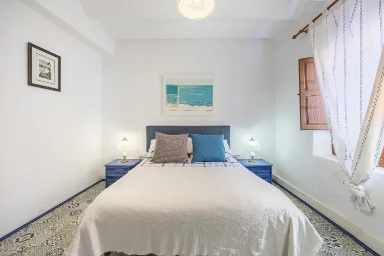 Imagen de habitación cama 150 cm