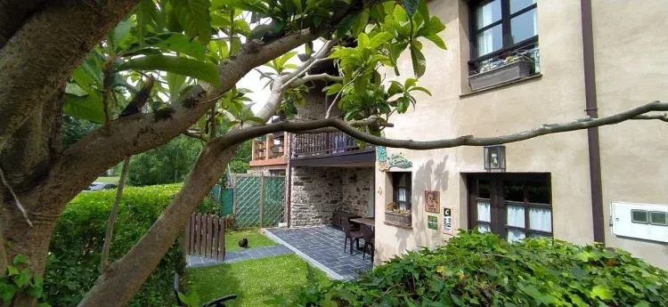 Imagen de Fachada y terraza de la casa del Campo2 