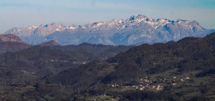 Imagen de Vistas reales a los Picos de Europa