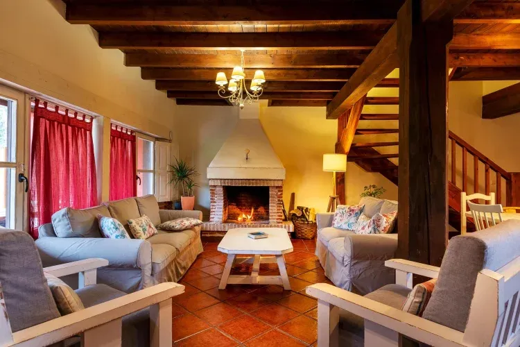 Imagen de Salón con chimenea casas 1 y 2 