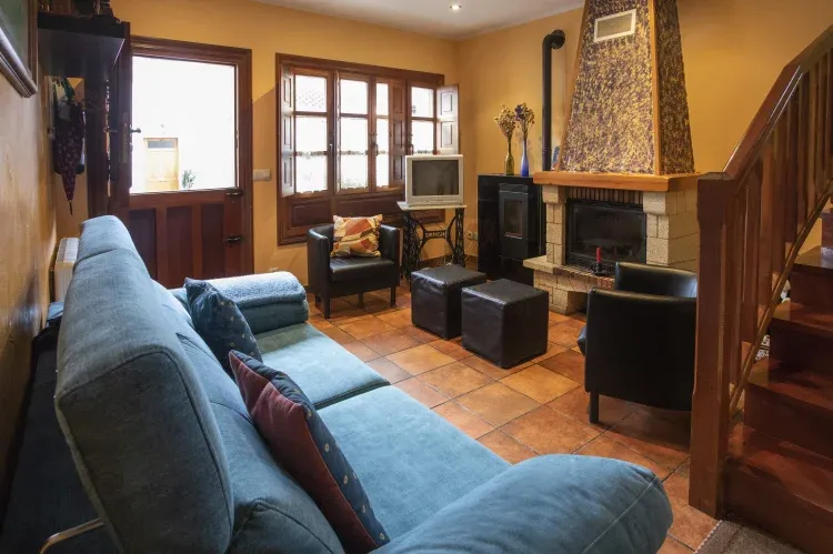 Imagen de Salón con chimenea