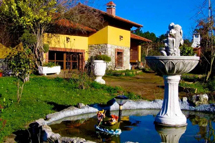 Imagen de Vista desde el estanque