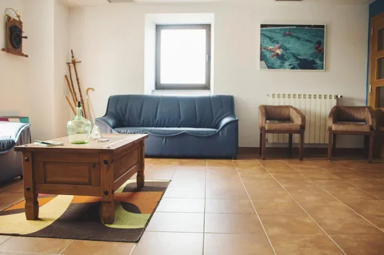Imagen de Salon con chimenea
