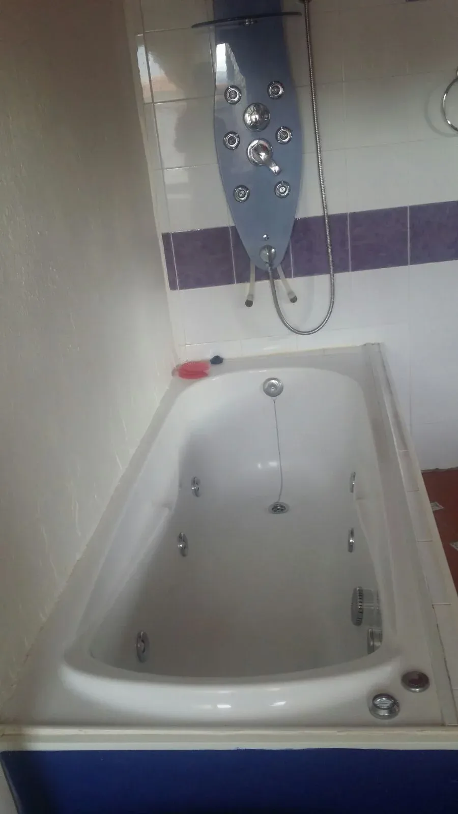 Imagen de BAÑERA DE HIDROMASAJE