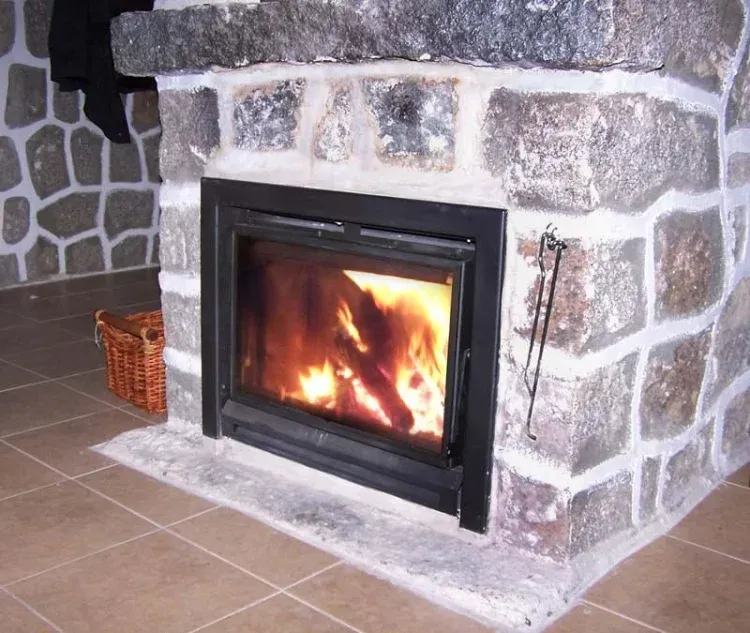 Imagen de Las dos estaciones: chimenea