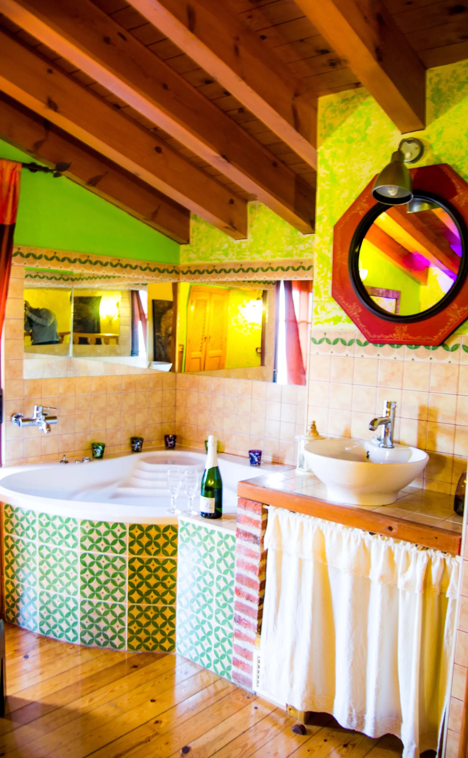 Imagen de Bañera de hidromasaje jacuzzi