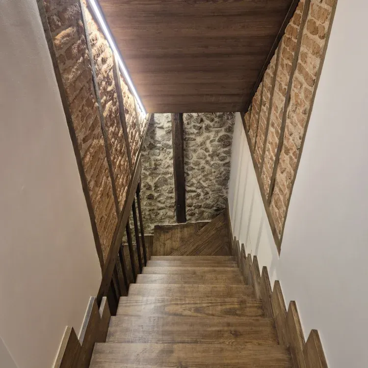 Imagen de Escalera de acceso