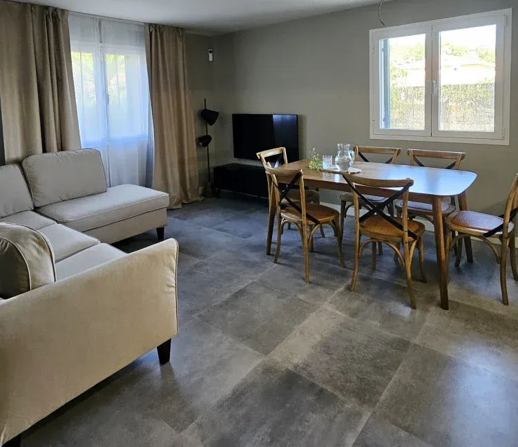 Imagen de Sal&oacute;n comedor