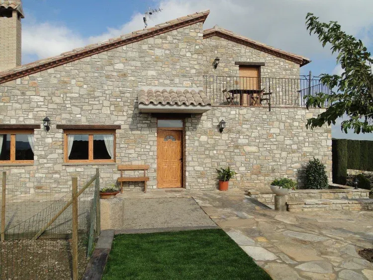 Imagen de Fachada y jardinEl Colomar de Cal Vi.