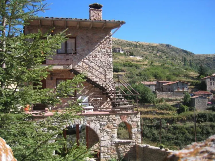 Imagen de Vista frontal de la casa.