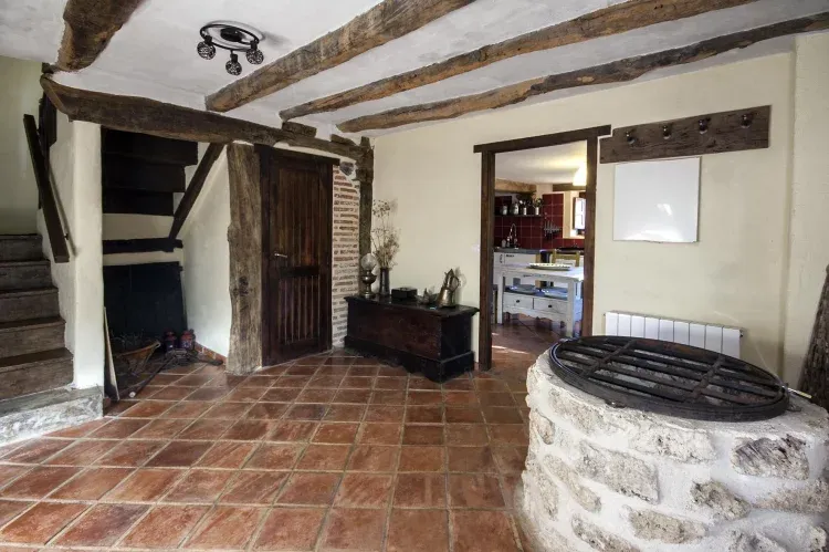 Imagen de Vestíbulo, pozo y entrada a la cocina