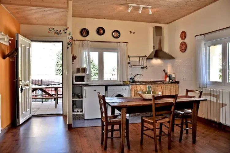 Imagen de La Casita .Cocina Salon comedor