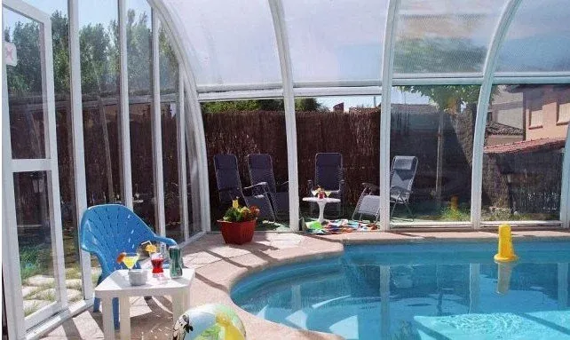 Imagen de PISCINA CLIMATIZADA