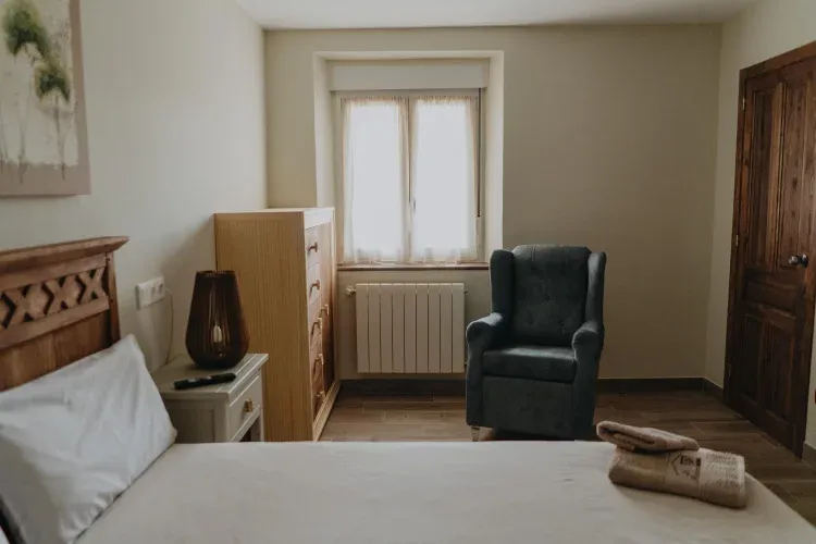 Imagen de Amplia habitación .......