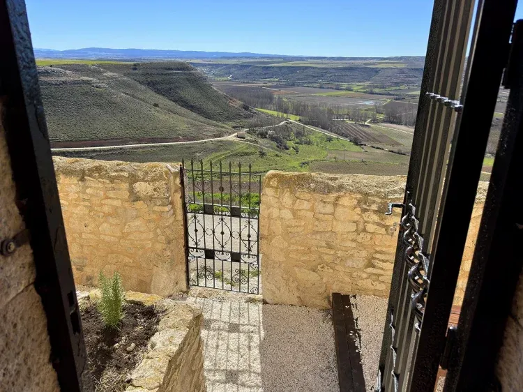 Imagen de Vistas de la casa y la muralla