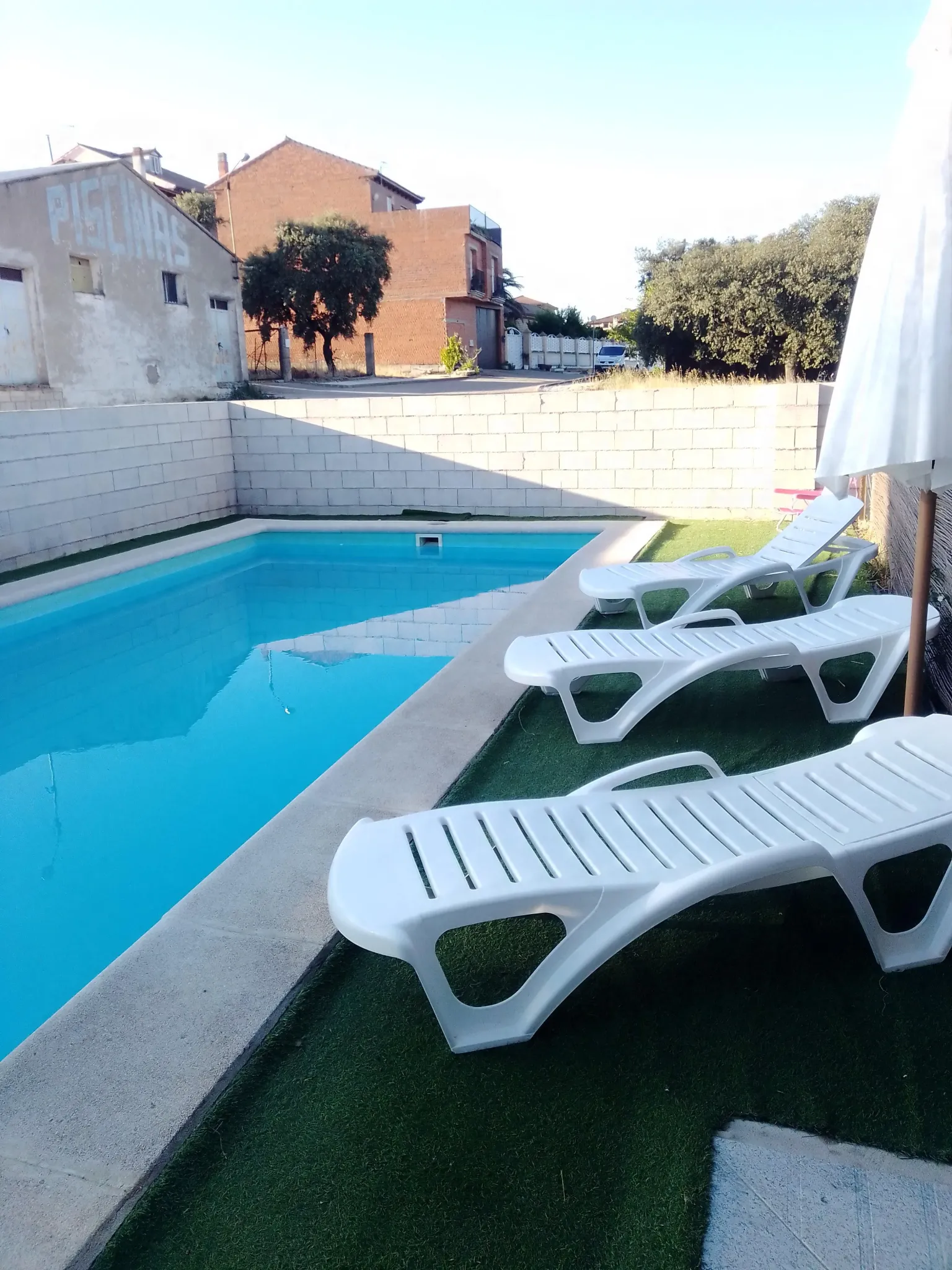 Imagen de Zona de Piscina