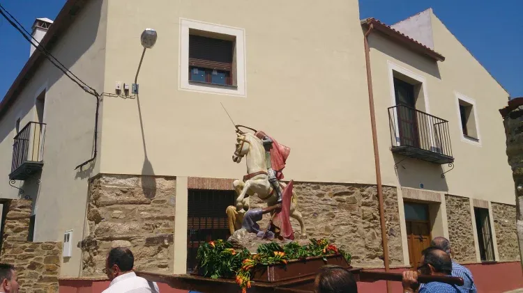 Imagen de Santiago Apostol, patrón de Estorninos