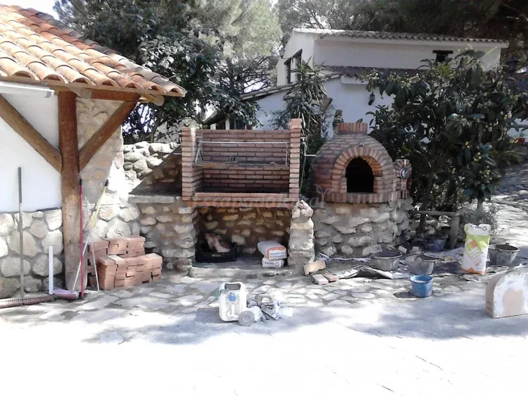 Imagen de Barbacoa y horno del bar -terraza