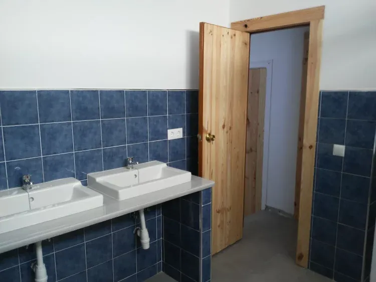 Imagen de baño compartido