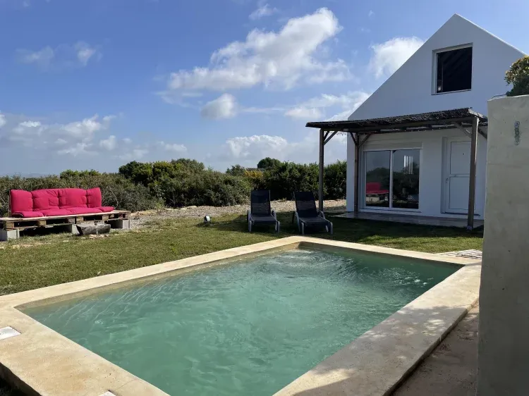 Imagen de Piscina y exterior