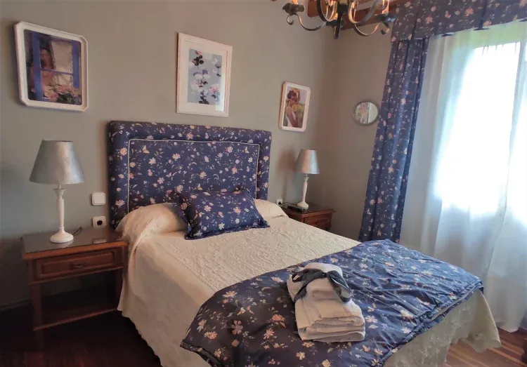 Imagen de Habitación doble con balcón y vistas al jardín