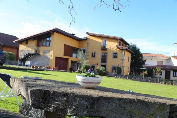 Imagen de fachada-jardin