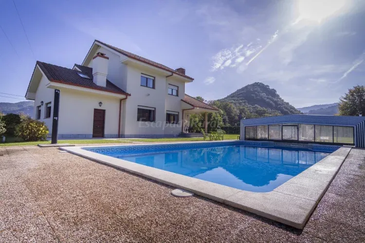 Imagen de Casa y piscina