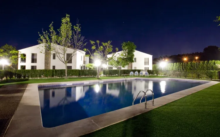 Imagen de Jardin y Piscina