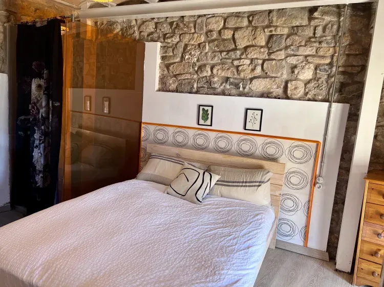 Imagen de habitaci&oacute;n-cama-matrimonio-la-calma-castellon