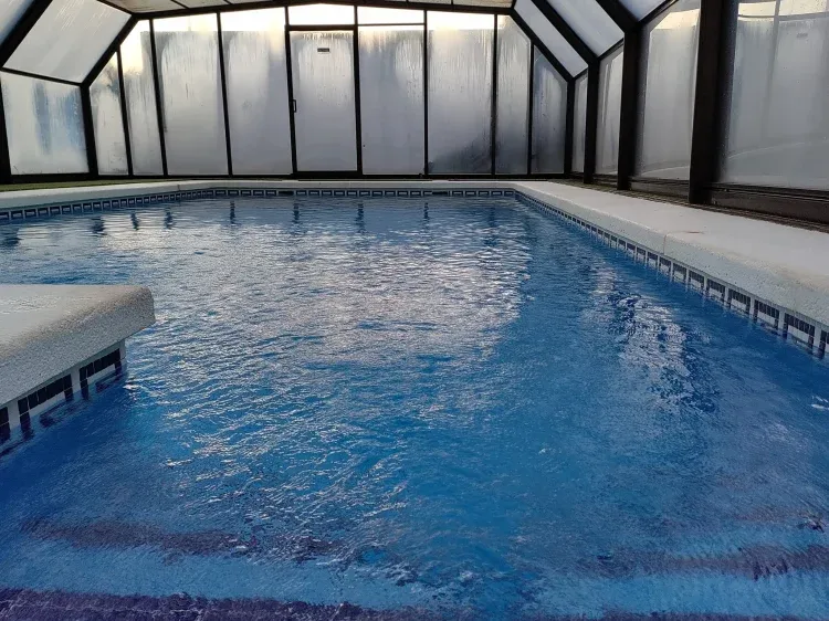 Imagen de Piscina cubierta , no climatizada