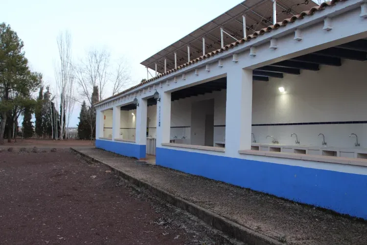 Imagen de Albergue y sanitarios