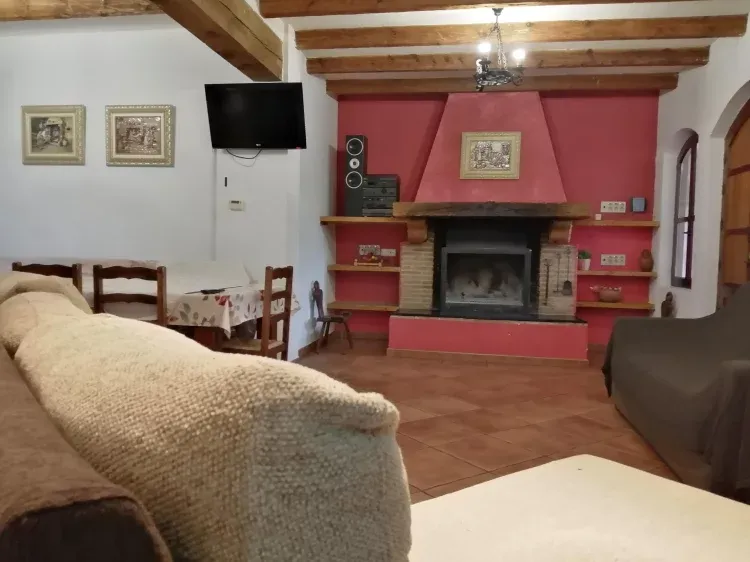 Imagen de Amplio salón con chimenea