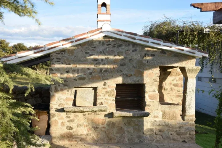 Imagen de Barbacoa y horno de leña