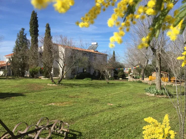 Imagen de Jardín izquierdo.