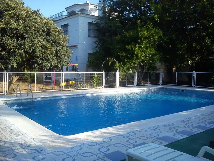 Imagen de Piscina de buenas proporciones