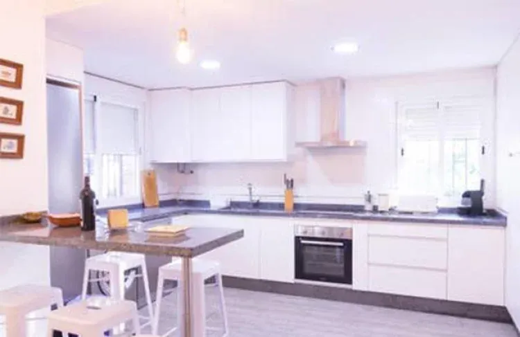 Imagen de Cocina reformada y equipada con todo lo nesario