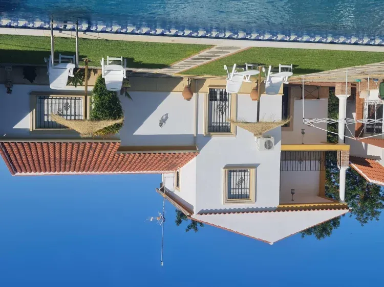 Imagen de JARDIN Y PISCINA