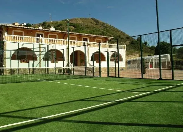 Imagen de Casa y pista de padel