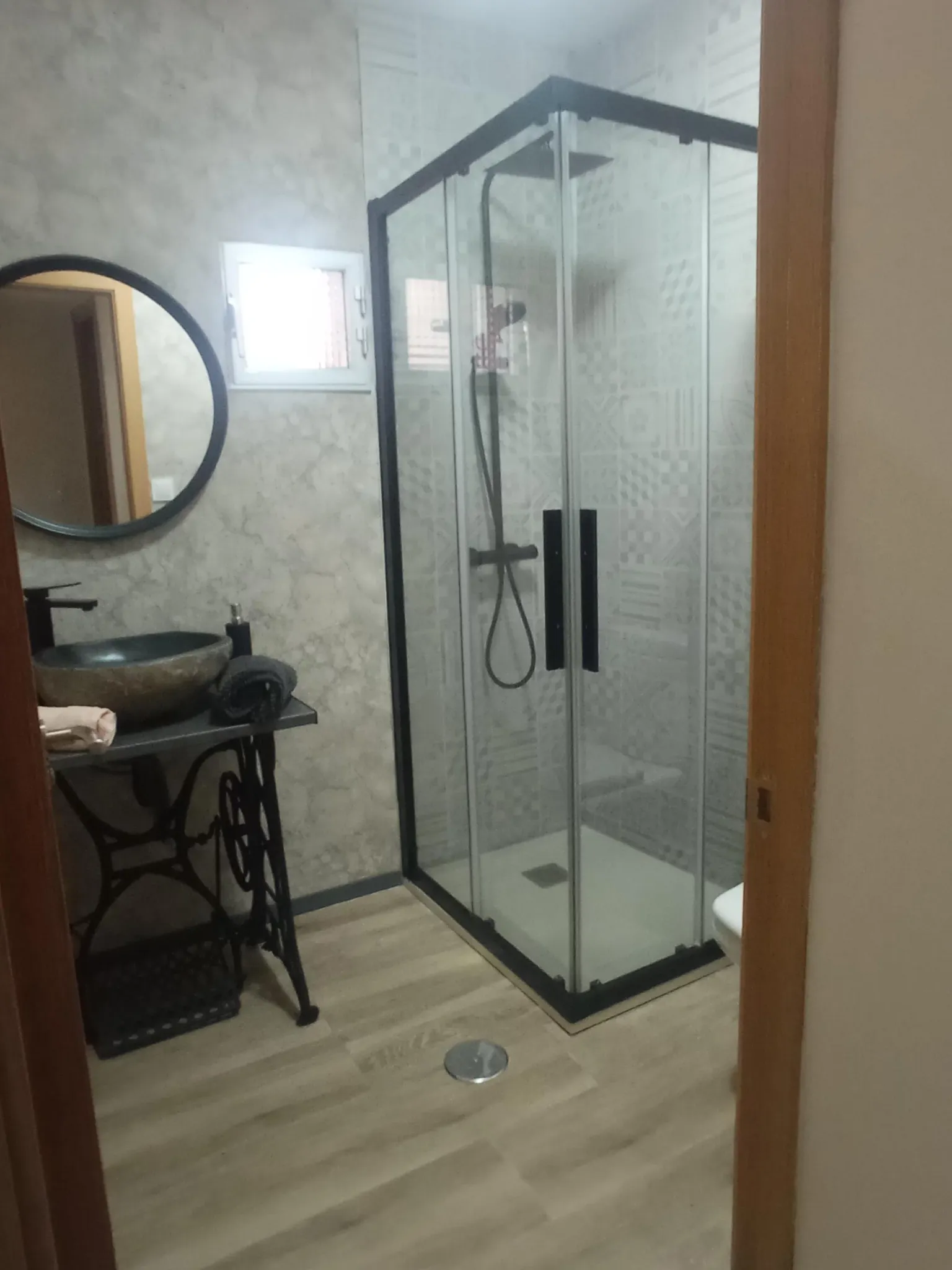 Imagen de Baño con ducha 