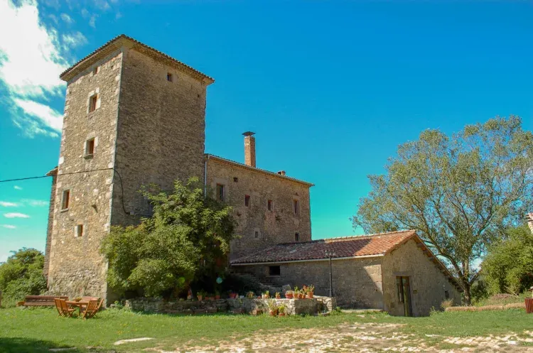 Imagen de La torre de Portavella, la casa y l'Arcada. Ámplios exteriores para celebraciones, barbacoas, relajarse, jugar...