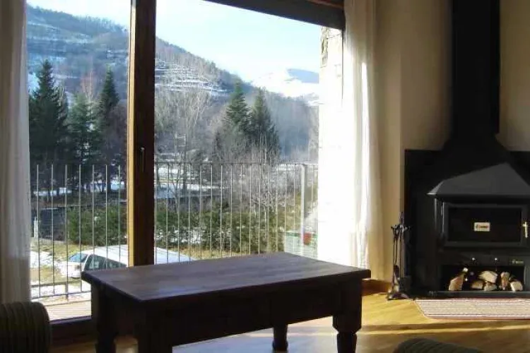 Imagen de Apto 2: Vistas Montaña y Chimenea