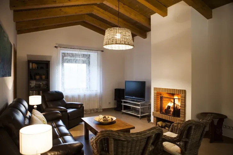 Imagen de Salón con chimenea