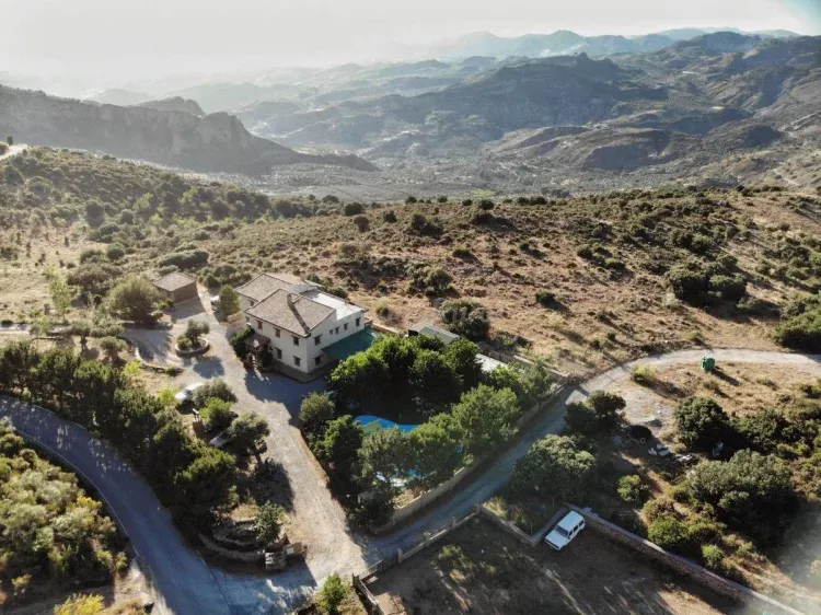 Imagen de Hotel Rural con 8 habitaciones cada una con baño privado y 2 bungalows independientes