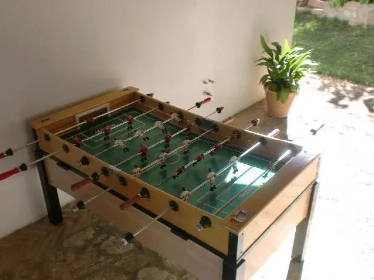 Imagen de Zona de juegos con fútbolín profesional