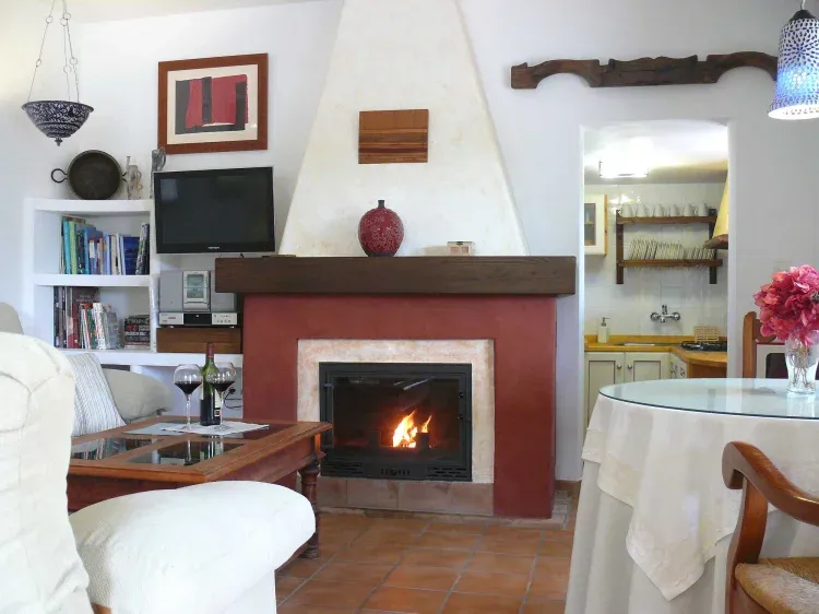 Imagen de Salón con chimenea