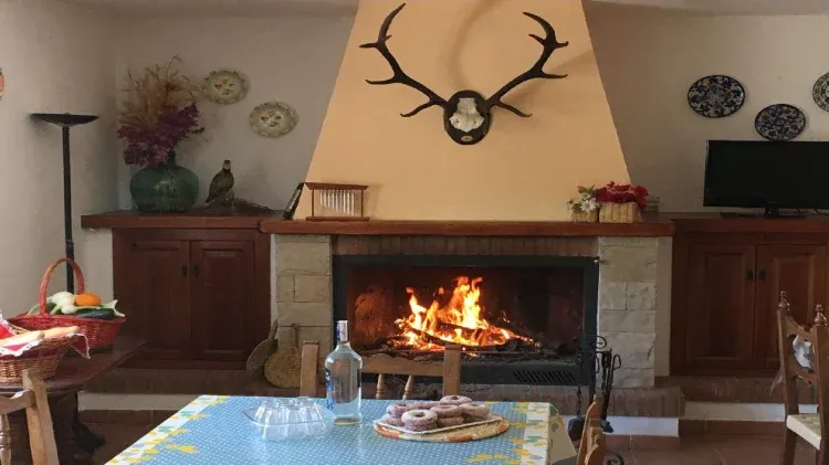 Imagen de Salón comedor chimenea planta baja
