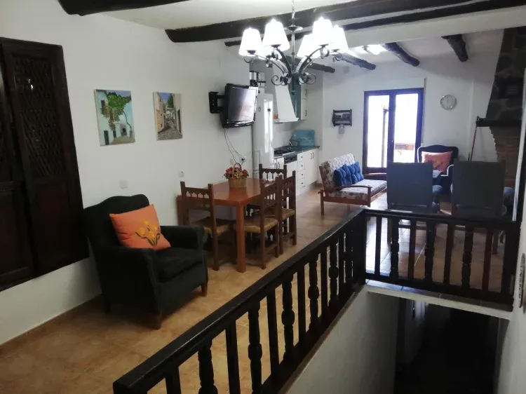 Imagen de Cocina con chimenea