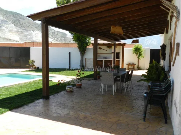 Imagen de vista barbacoa porche 