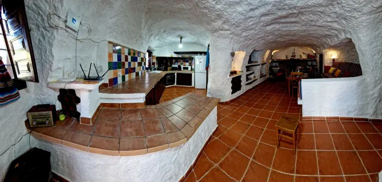 Imagen de Cocina y entrada Cueva Cascamorras
